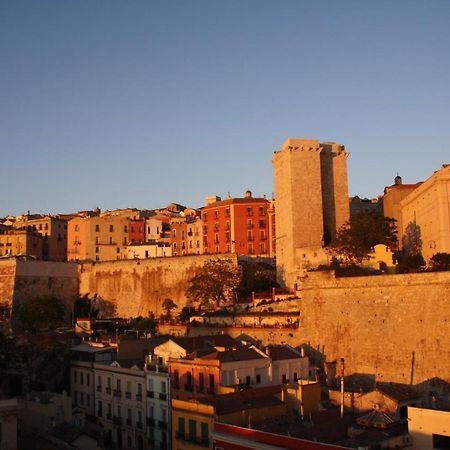 Vista Suites - Piazza Yenne Cagliari Buitenkant foto